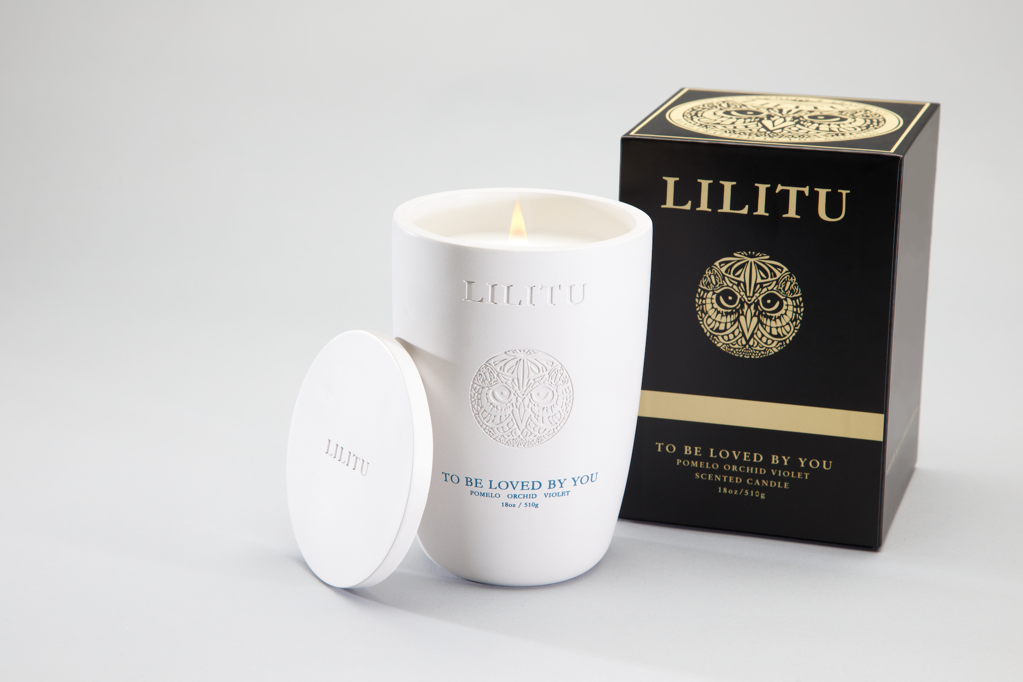 Into the Darkness (black candle)
"Lilitu Into the Darkness luxury black scented candle with gift box"